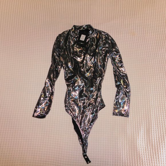 FASHION NOVA Seductive Iridescent Bodysuit New XS - Picture 1 of 9